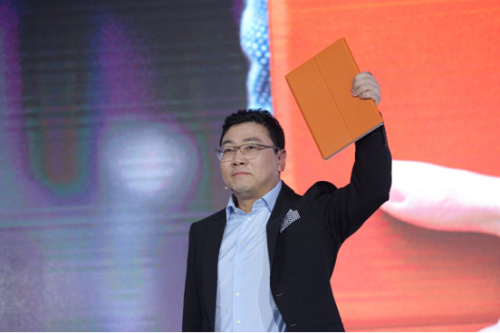 Ӣ�ؠ��N���c�Ј��I�������ü�Ӣ�ؠ��Ї��^�������Ę�����ʾ����Ӣ�ؠ��c�A���ڶ����I��һֱ�������o�ܵĺ������S��HUAWEI MateBook�����У��@�N�����Pϵ�ٴε���ˢ�º����졣HUAWEI MateBook���d�˵���������Ӣ�ؠ�?���? m̎�����������M�ߎ�����ȫ�¼��e��2��1���¡��҂��ڴ��c�A�鹲ͬ�Ƅ��@һ�����d�^���Ј������L����