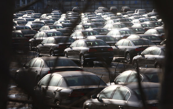 2015��ȫ�꣬һ���I܇���F��܇�N�ۃH��23.59�f�v��ͬ�Ȝp��19.55%�� ҕ�X�Ї� �Y�ψD