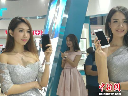 ��2016���������ܽK�˽��ײ��[����15��17���ڏV�����_���D��ģ����չʾ�����֙C ���F�� �z